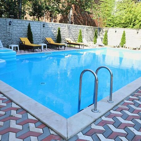 Hotel Estonia Two Kobuleti Bagian luar foto