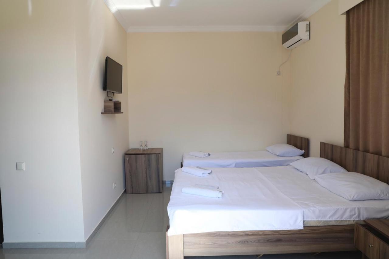 Hotel Estonia Two Kobuleti Bagian luar foto