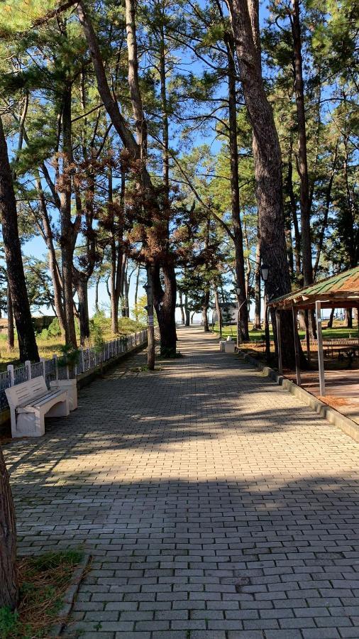 Hotel Estonia Two Kobuleti Bagian luar foto